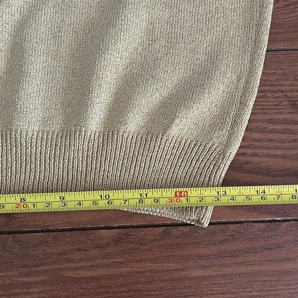 St. John gold tank top - Picture 5 of 7
